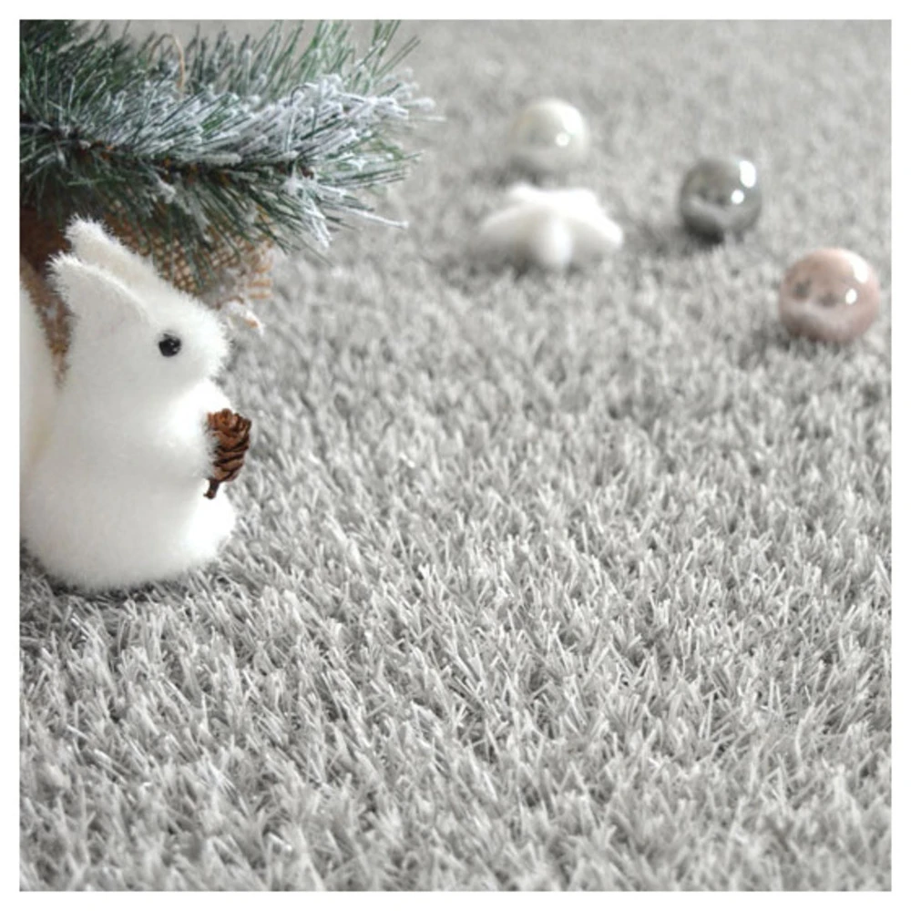 Gazon Synthétique Happy Party - Couleur Gris Clair - Classé Feu - 20mm - 2m X 25ml 3 Gazon Synthétique Happy Party - Couleur Gris Clair - Classé Feu - 20mm - 2m X 25ml