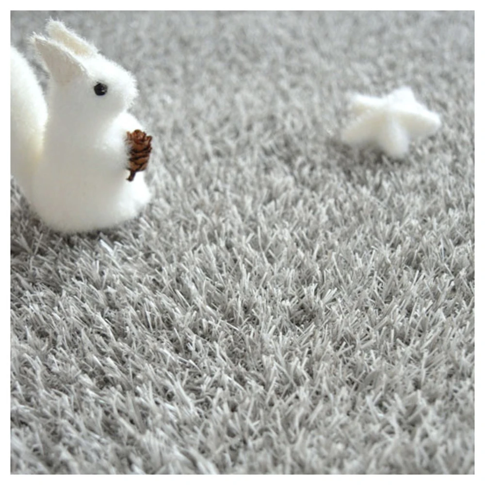 Gazon Synthétique Happy Party - Couleur Gris Clair - Classé Feu - 20mm - 2m X 25ml 8 Gazon Synthétique Happy Party - Couleur Gris Clair - Classé Feu - 20mm - 2m X 25ml – Image 6