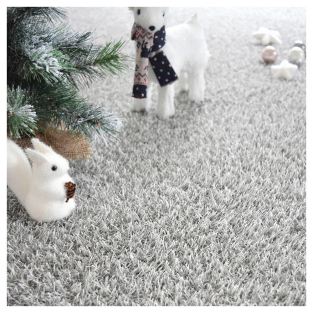 Gazon Synthétique Happy Party - Couleur Gris Clair - Classé Feu - 20mm - 1m X 3m 5 Gazon Synthétique Happy Party - Couleur Gris Clair - Classé Feu - 20mm - 1m X 3m – Image 3