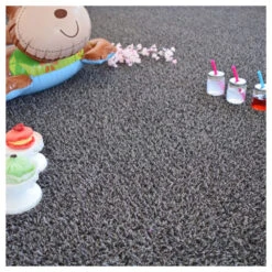 Gazon Synthétique Happy Party - Couleur Gris Foncé - Classé Feu - 20mm - 1m X 8m 9 Gazon Synthétique Happy Party - Couleur Gris Foncé - Classé Feu - 20mm - 1m X 8m -Terre et Verdure 645cecd1e39261.93576301