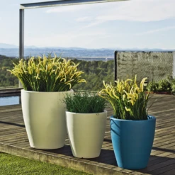 Pot De Fleurs Violeta 55 Bronze Opaque ø55x60cm -Terre et Verdure 6470a394c9ab89.93399996